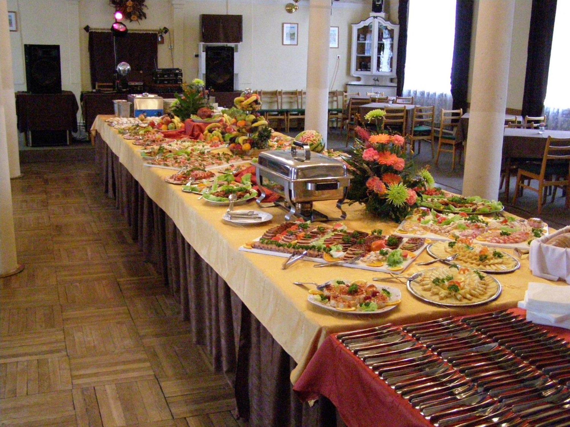 Hotel Morava Jevíčko Екстериор снимка
